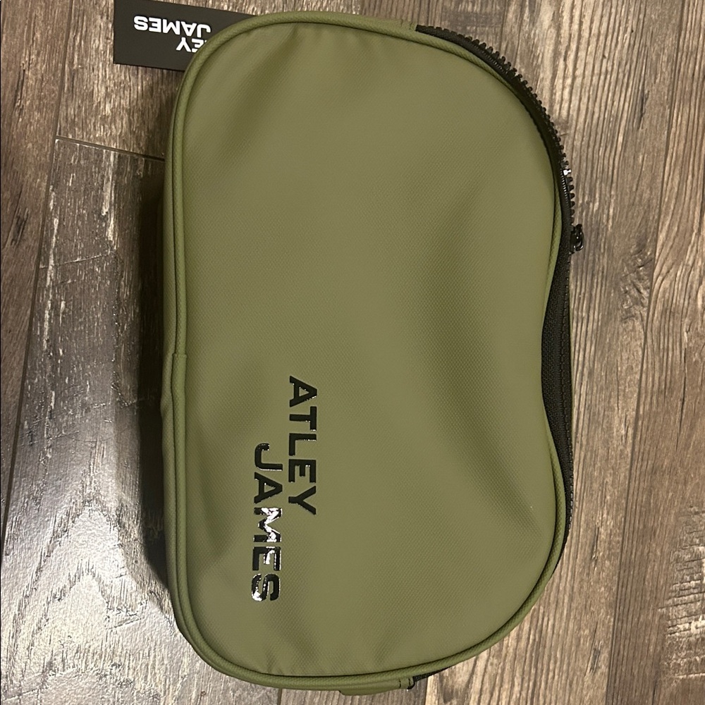 Atley James Olive Green Men's Toiletries Bag New With Tags